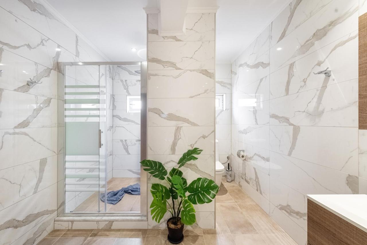 4You Luxury Apartments By Keyplanner Moraitika Bagian luar foto
