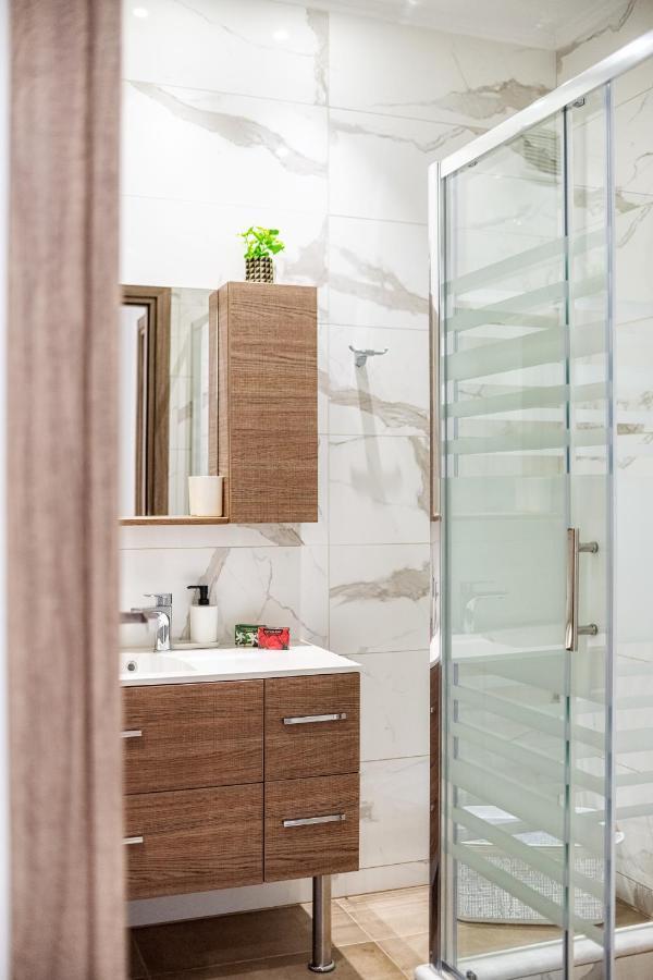 4You Luxury Apartments By Keyplanner Moraitika Bagian luar foto
