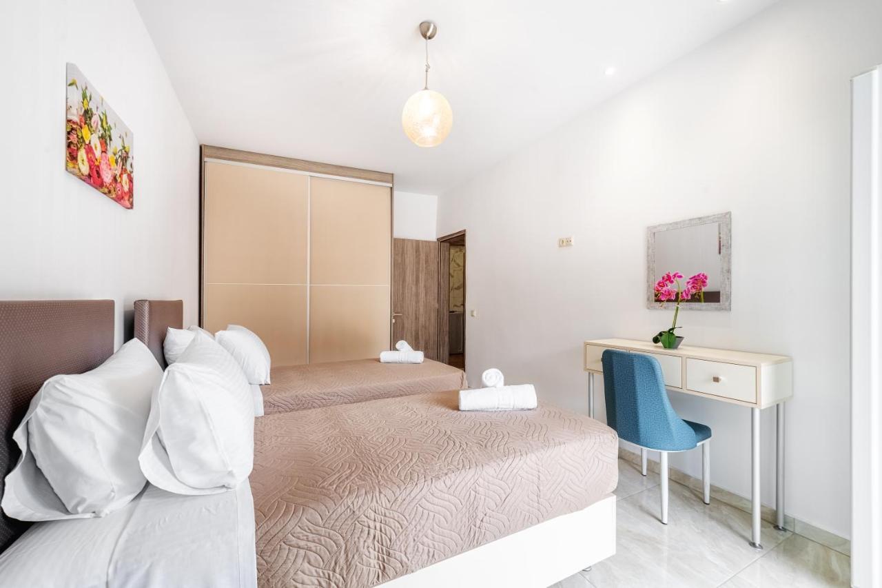 4You Luxury Apartments By Keyplanner Moraitika Bagian luar foto