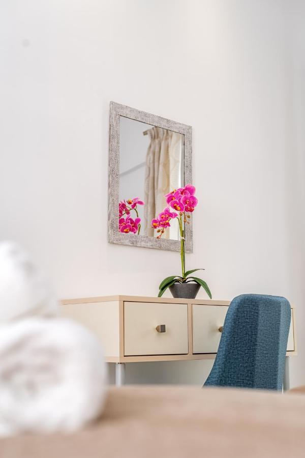 4You Luxury Apartments By Keyplanner Moraitika Bagian luar foto