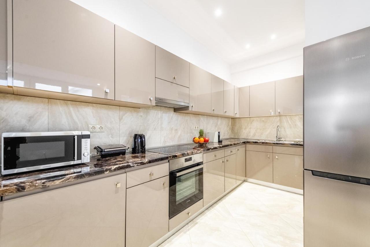 4You Luxury Apartments By Keyplanner Moraitika Bagian luar foto