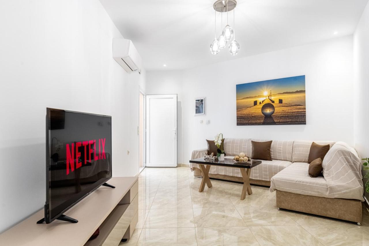 4You Luxury Apartments By Keyplanner Moraitika Bagian luar foto